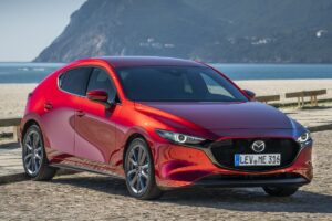 2016 Mazda 3 1.5 Hatchback AT