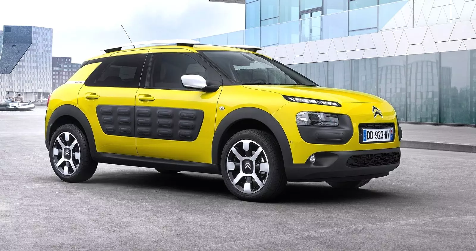 Citroen C4 Cactus 1.6 e hdi 92 bg 2015